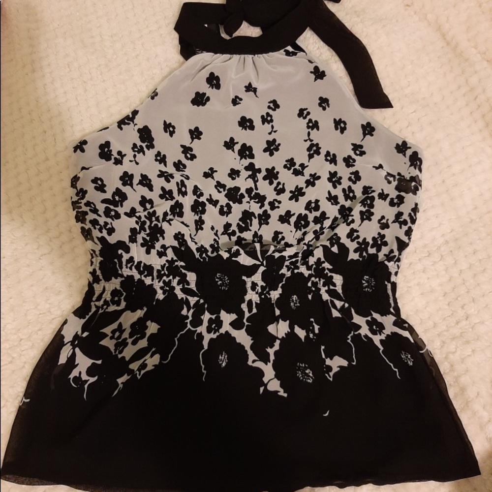 Used Once Small Women’s Studio 1940 Blouse
